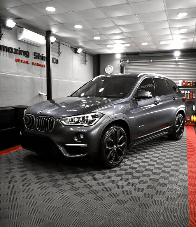BMW X1 en el taller de Amazing Shine Co